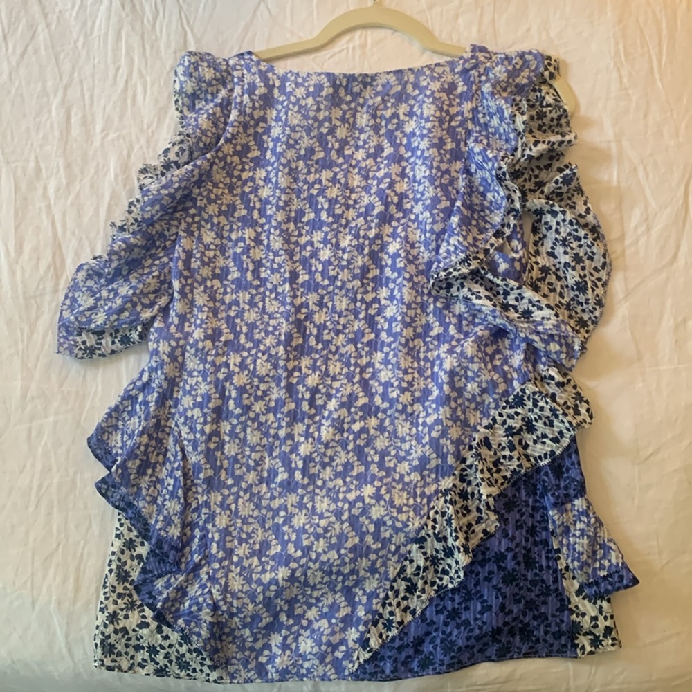 Blue pattern blouse - Picture 3 of 3